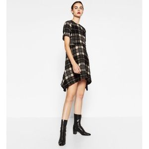 black and white check dress zara Black and White Plaid V-Neck Mini Dress main image 0